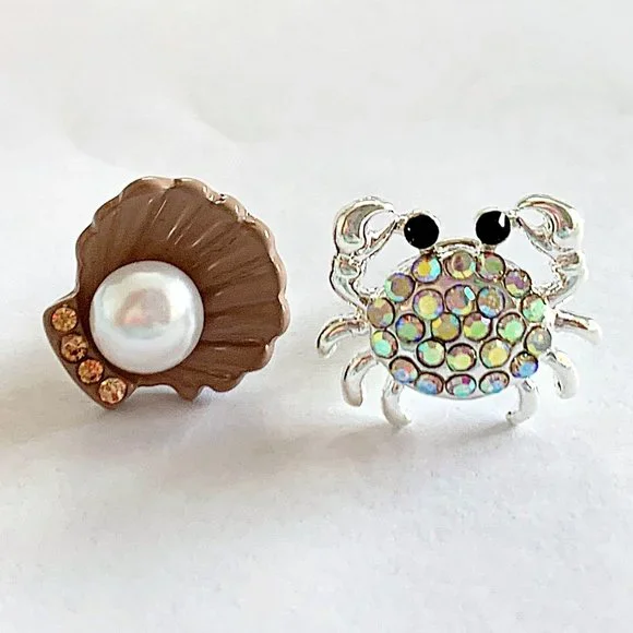 Crab & Pearl Clam Shell Asymmetrical Rhinestone Stud Earrings - Picture 2 of 7